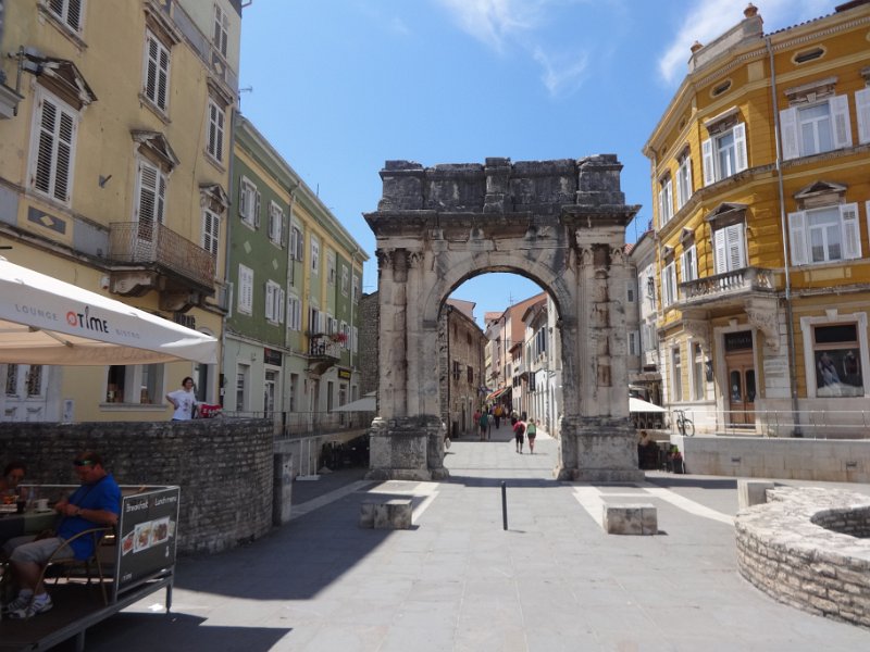 Pula - Arch of the Sergii