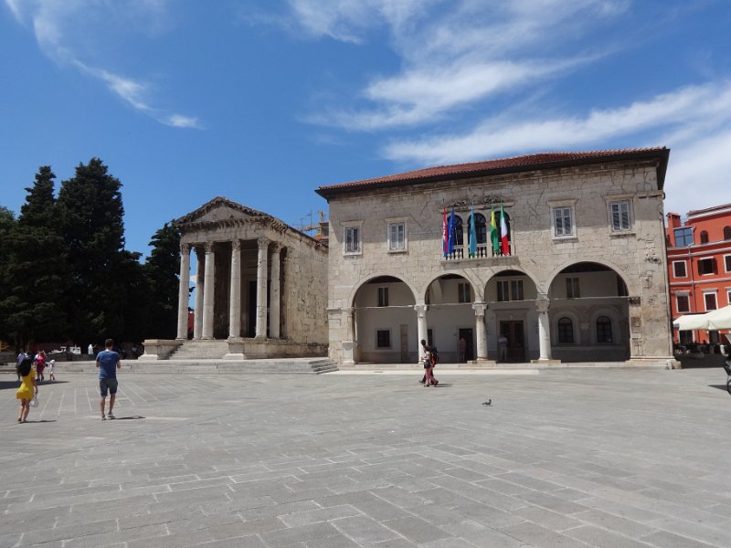 Pula - Forum square