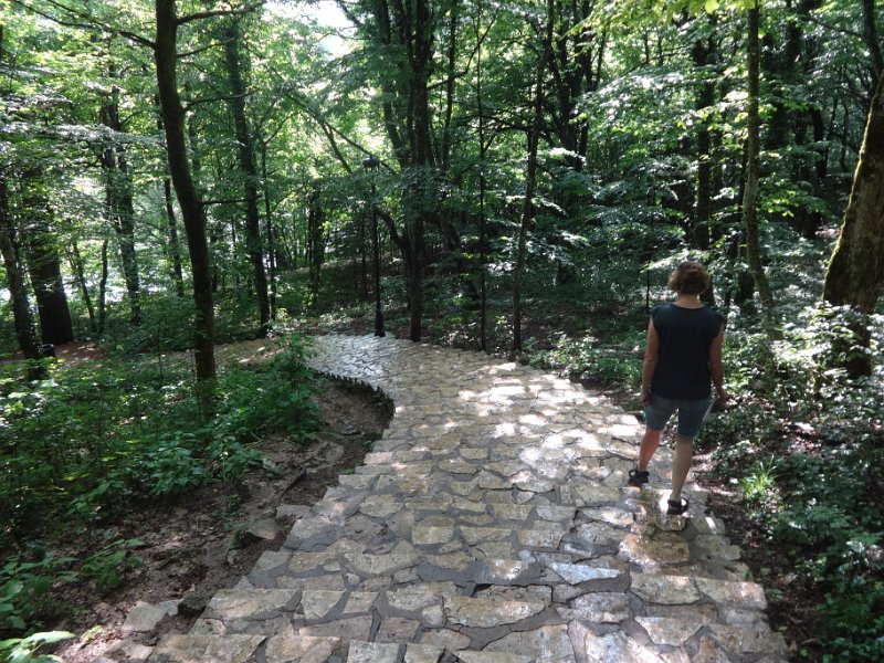 Plitvice Lakes - path down to the ferry