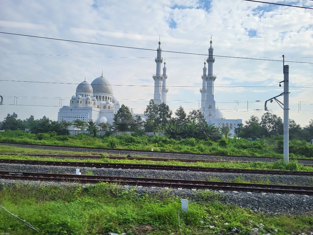 Train to Batu 6 - View of the Sheikh Zayed Mosque.