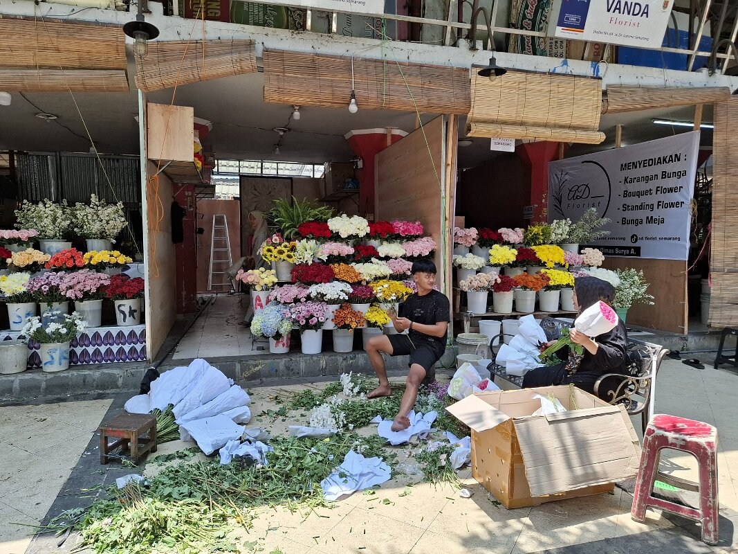 Semarung - Flower market.
