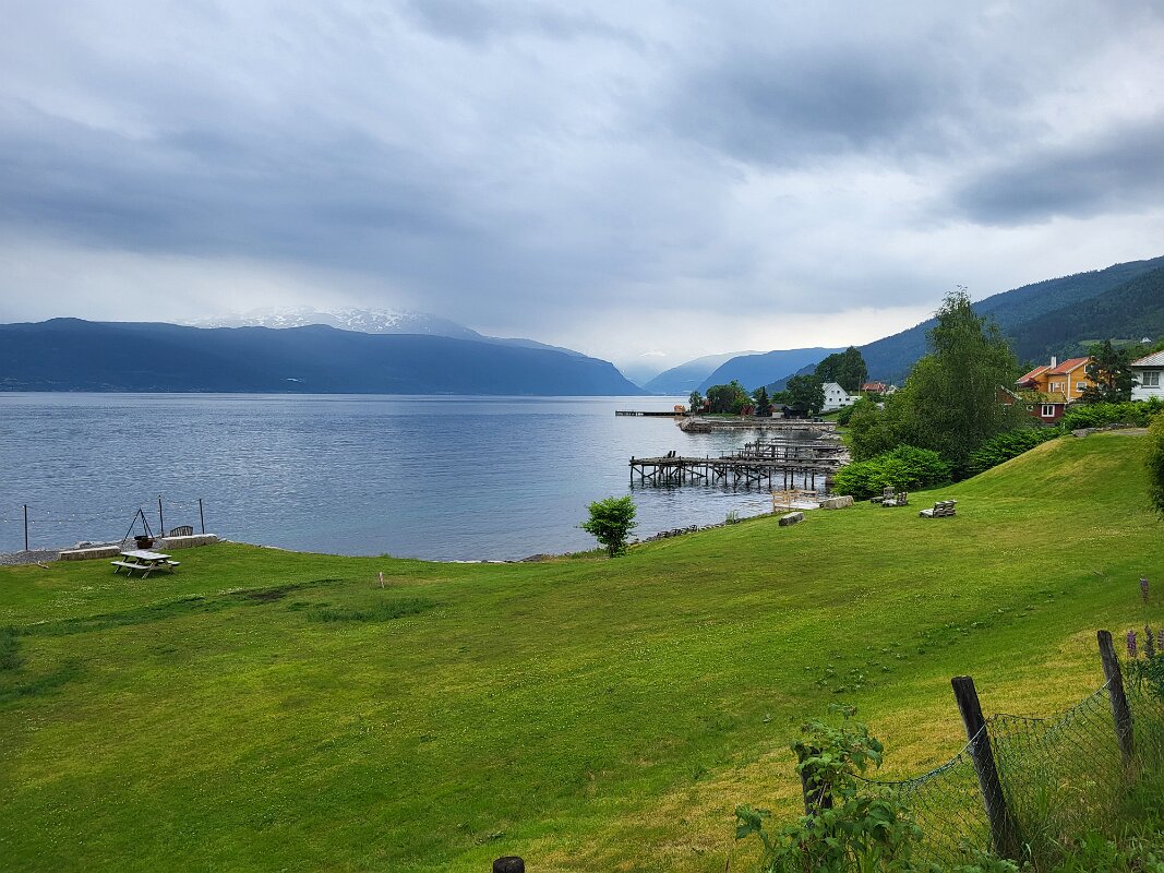 Balestrand - Walk north of the hotel.