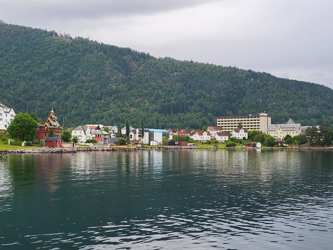 Balestrand - Photo shot of the Viknes hotel.